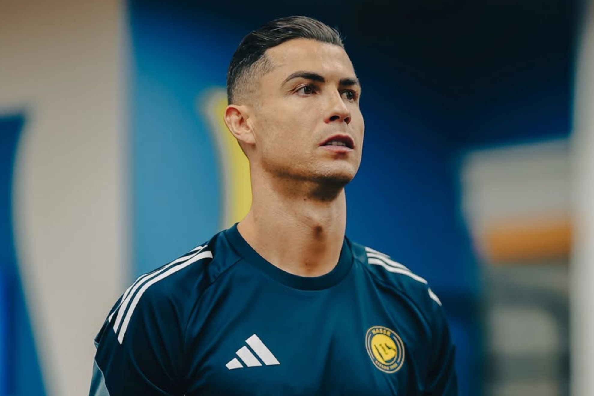 Cristiano Ronaldo Gives Private Soccer Lesson to His Son: A Father Passes on His Footballing Genius