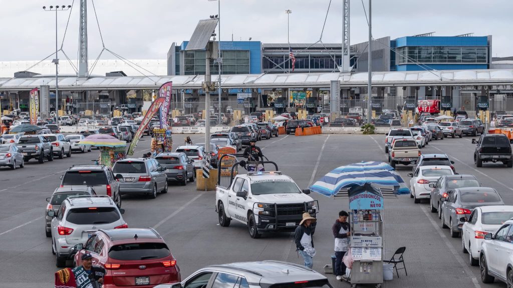 World Cup 2026: A Day at the San Ysidro Border Crossing Between the US and Mexico
